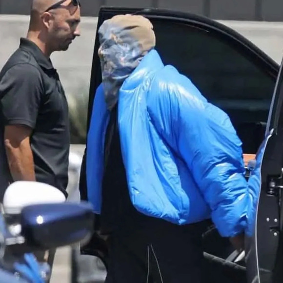 Yeezy X Gap Round Blue Puffer Jacket - Picture 7 of 9